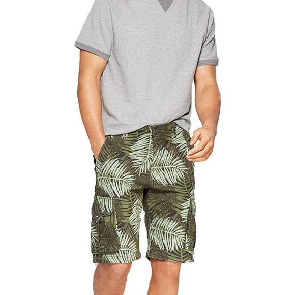 Men’s Goodfellows Green Summer Cargo Utility Shorts - Picture 3 of 9